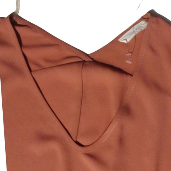 V-Neck High Low Oversized Blouse NEW Mauve Sophisticated Top by Lush NWOT - Picture 10 of 10